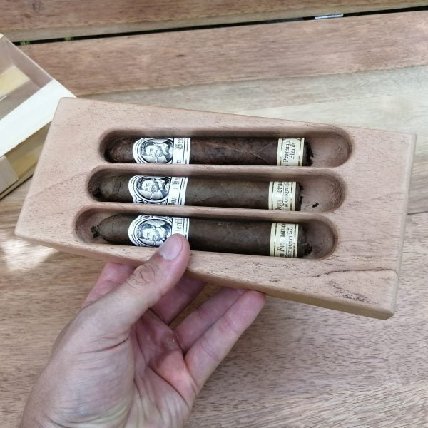 Caixa de Luxo Presente marfim e resina, danilo gentili my fucking cigar charutos especiais